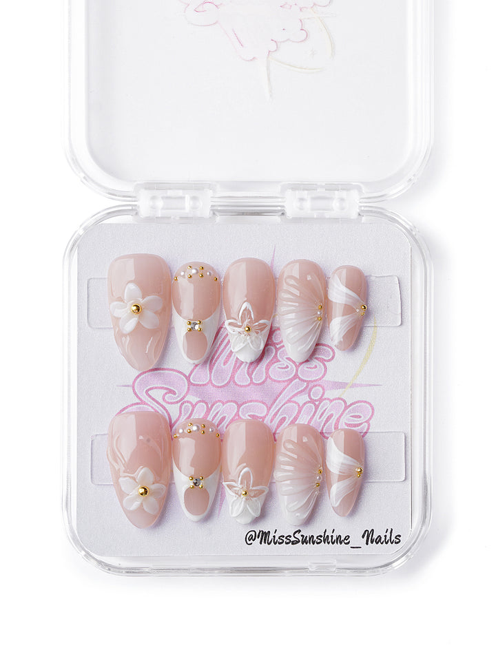 Romantic floral nails for special occasions