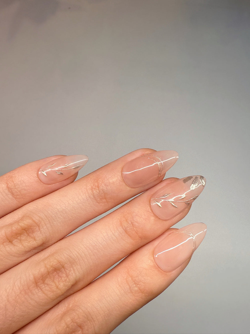 Golden Vine - MissSunshineNails