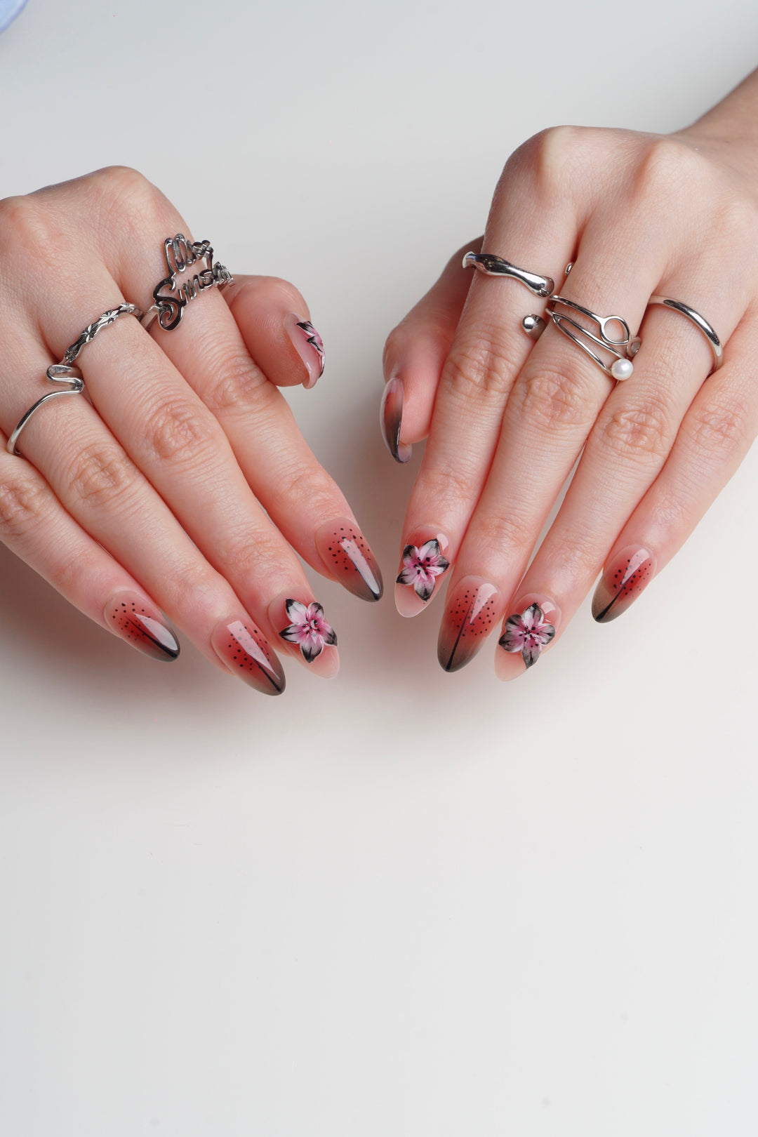 Upside Down Bloom - MissSunshineNails