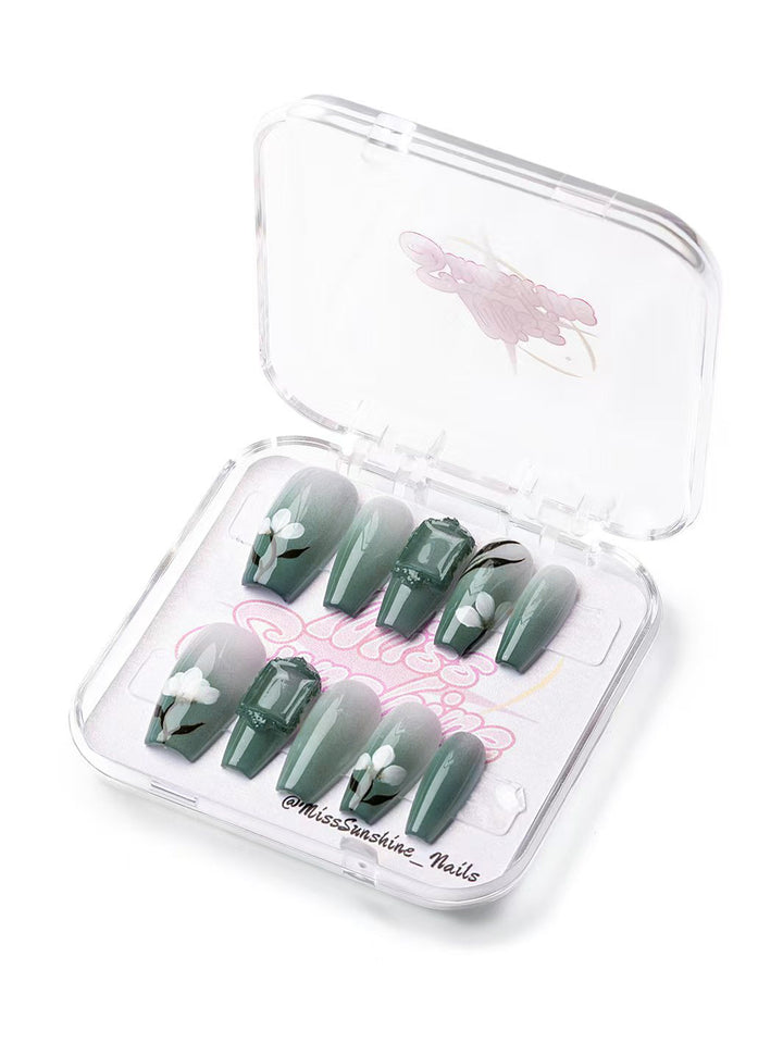 Jade Flower - MissSunshineNails