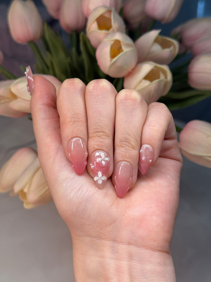 Cute Blush Flowers - MissSunshineNails