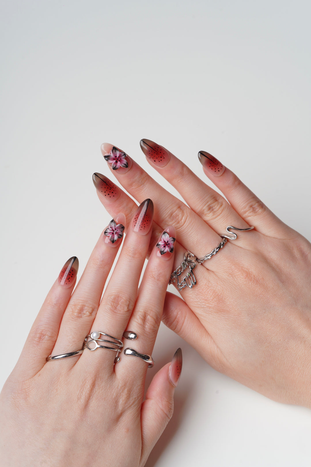 Upside Down Bloom - MissSunshineNails