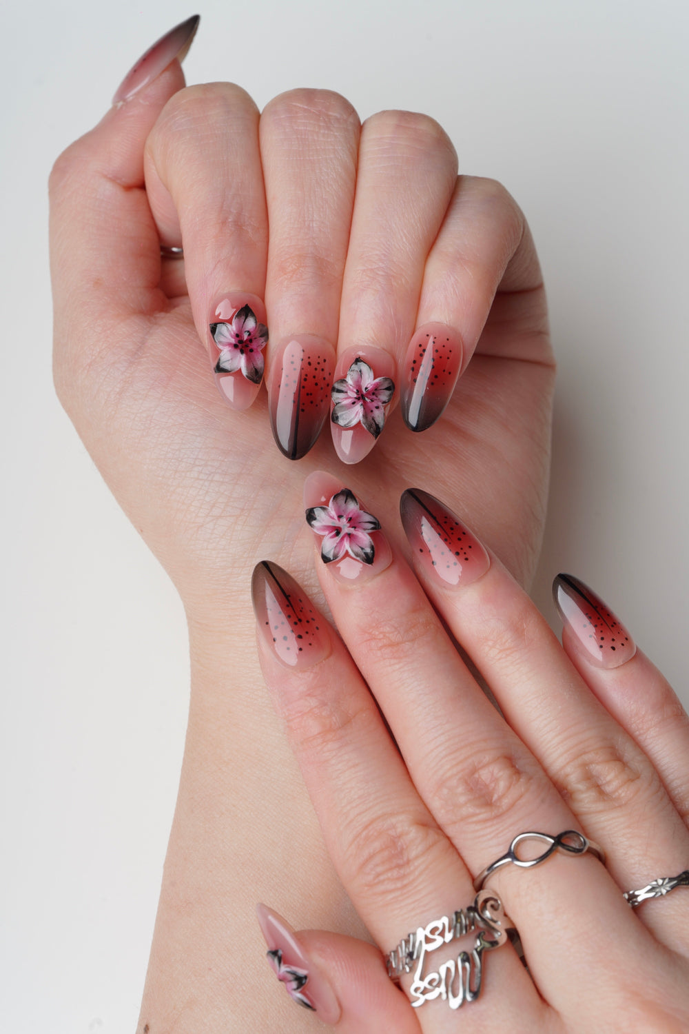 Upside Down Bloom - MissSunshineNails