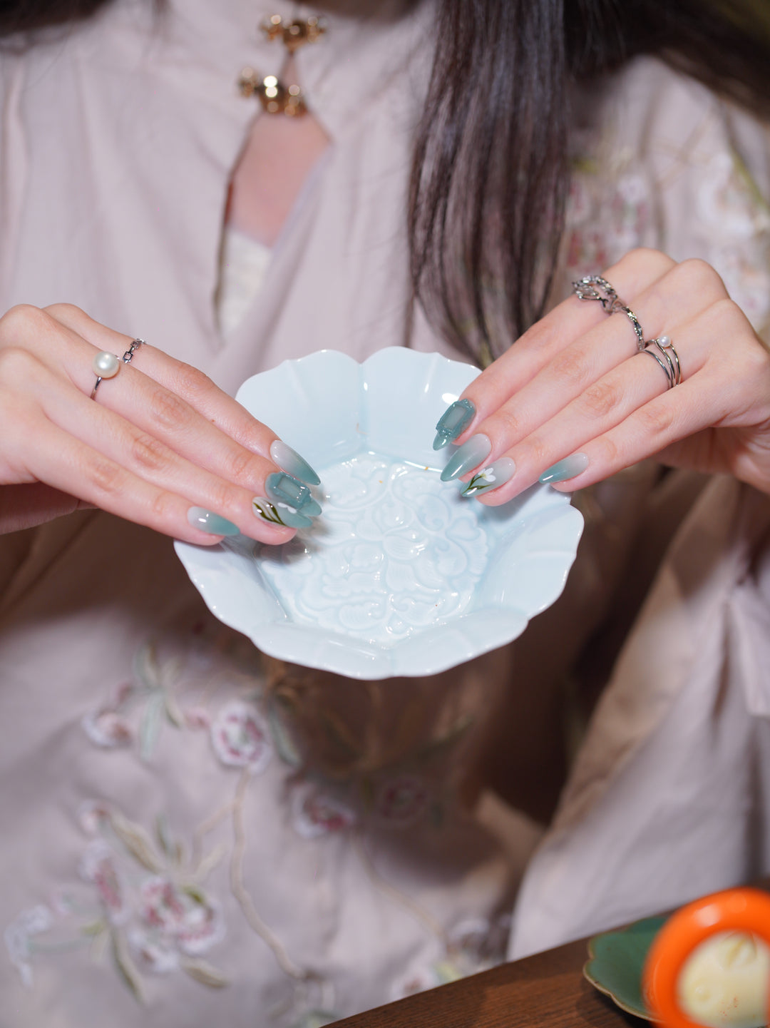 Jade Flower - MissSunshineNails