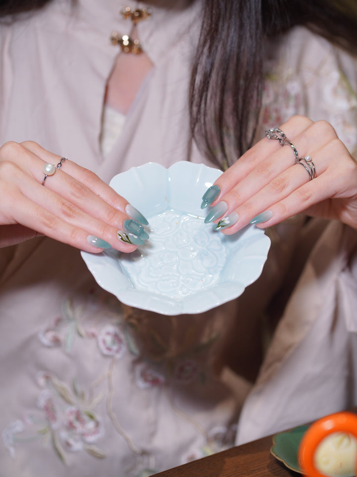 Jade Flower - MissSunshineNails