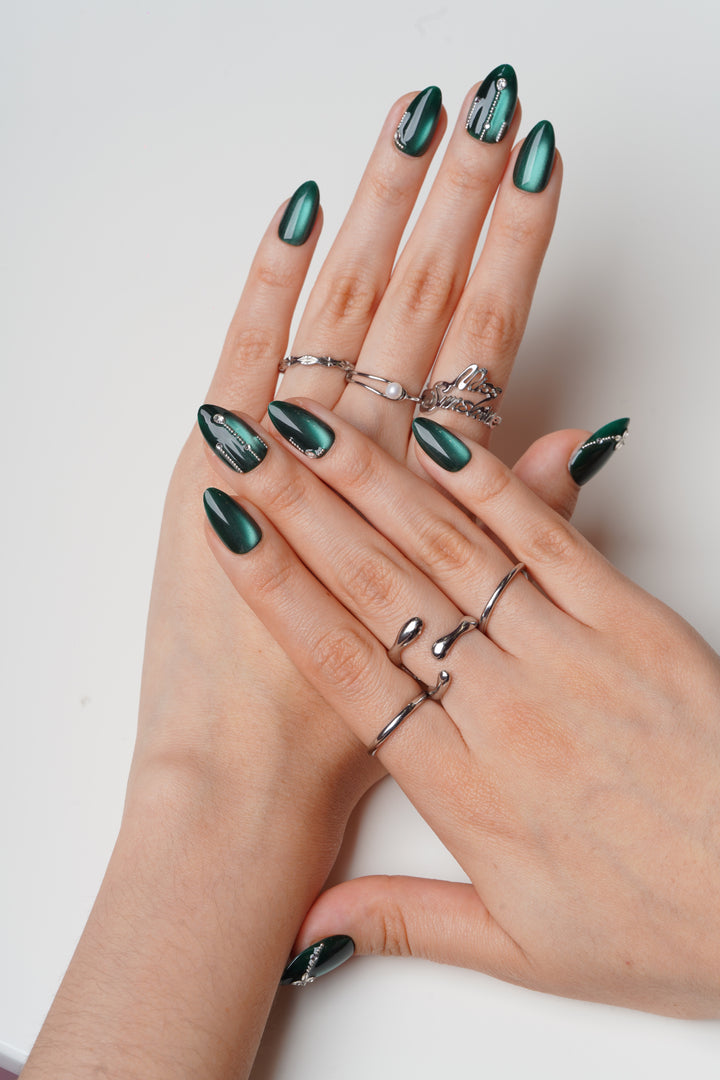 Emerald Affair - MissSunshineNails