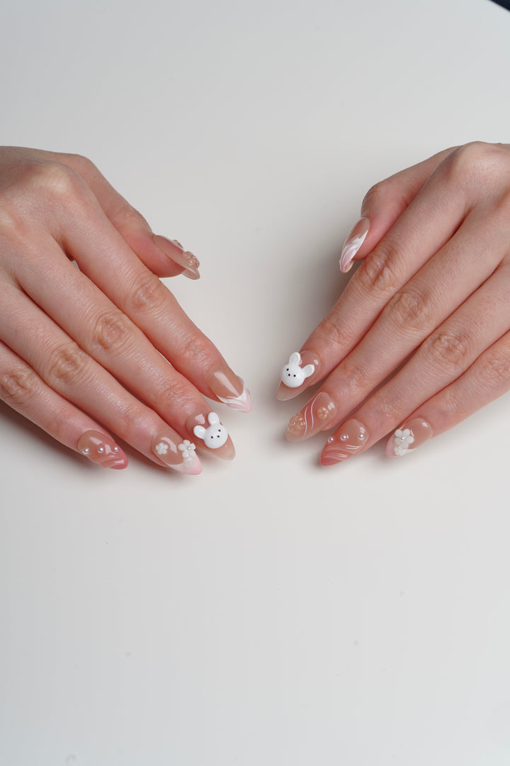 Spring Bear - MissSunshineNails
