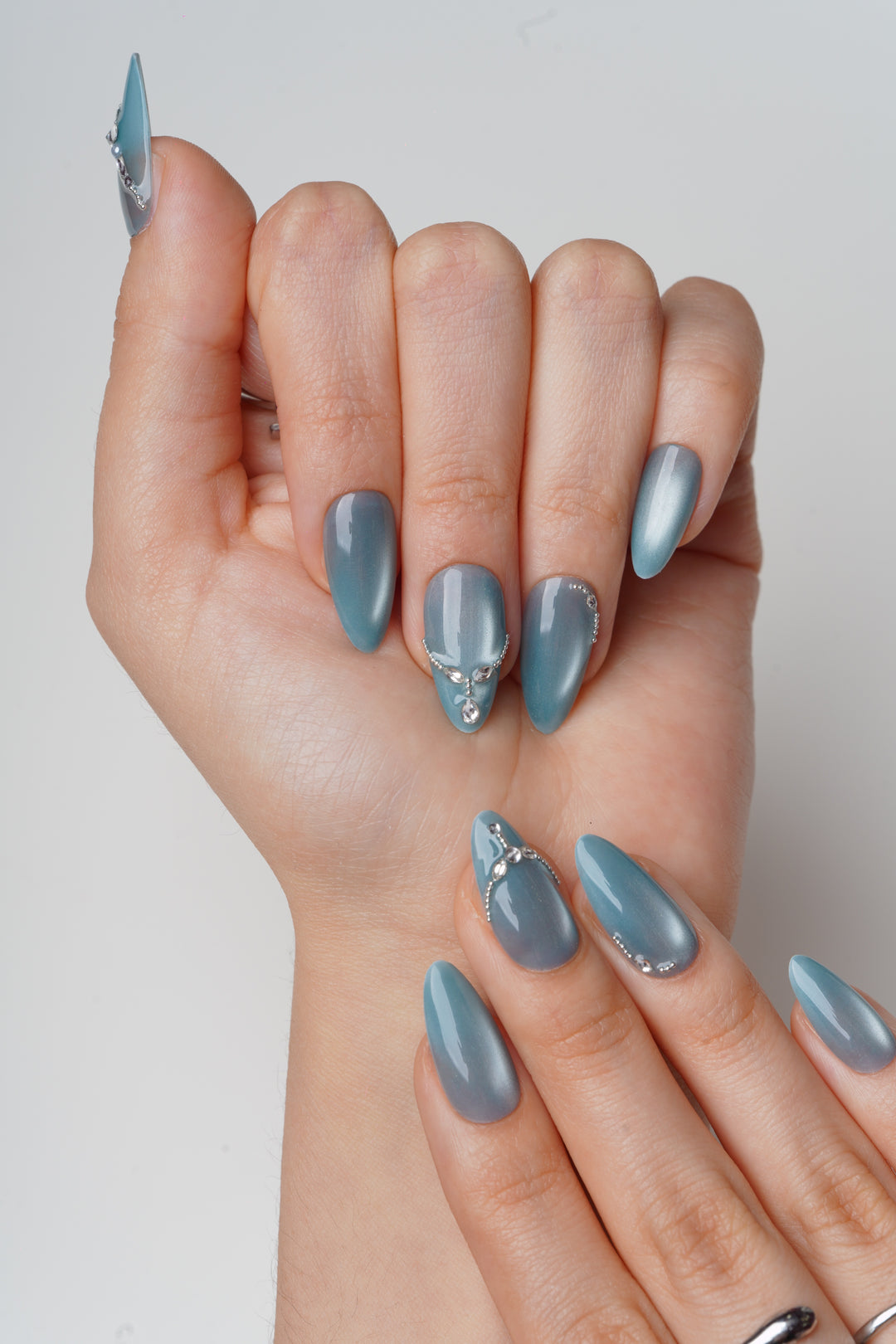 Blue cat eye rhinestone formal press on nails