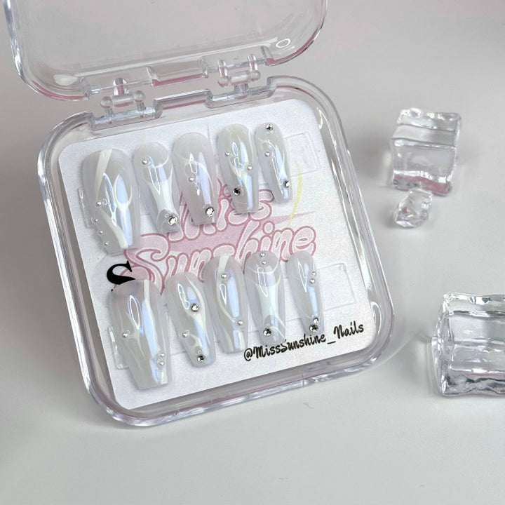 Medium length icy press-ons