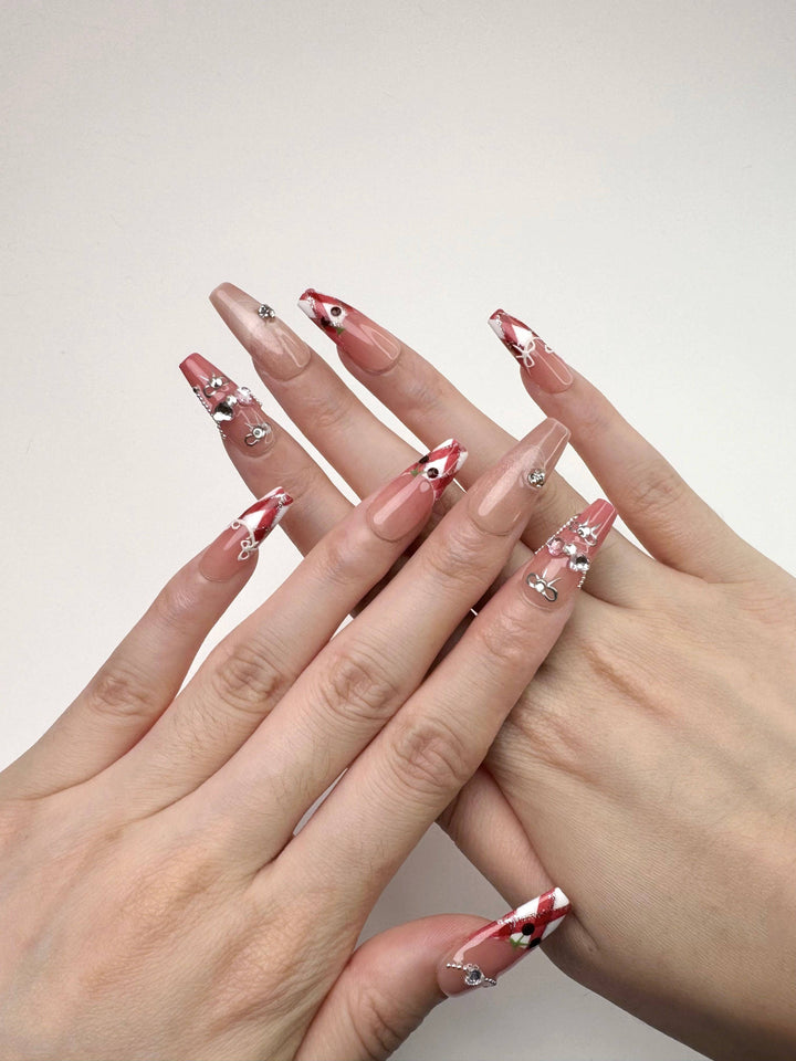 Picnic plaid summer nail design