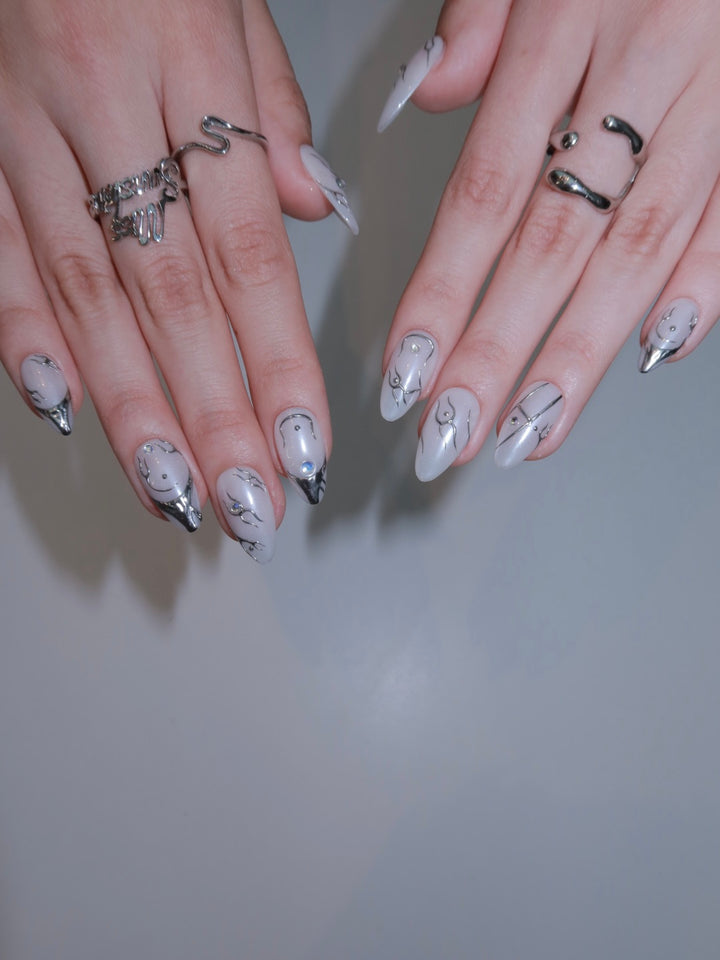 Fire pattern silver nail art