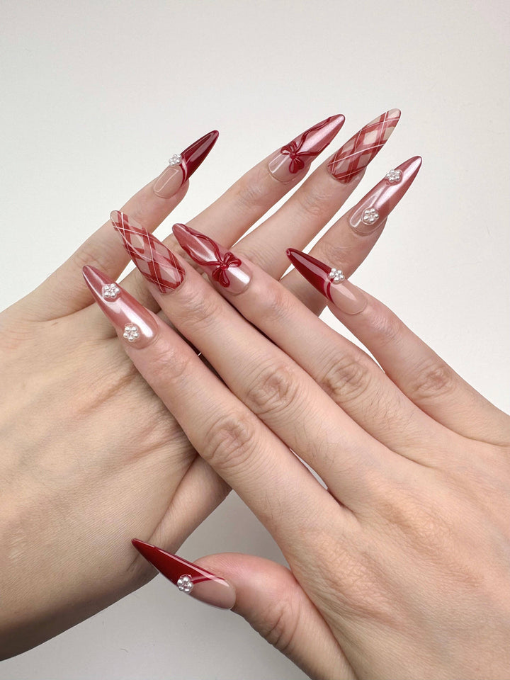 Fairycore short almond nails