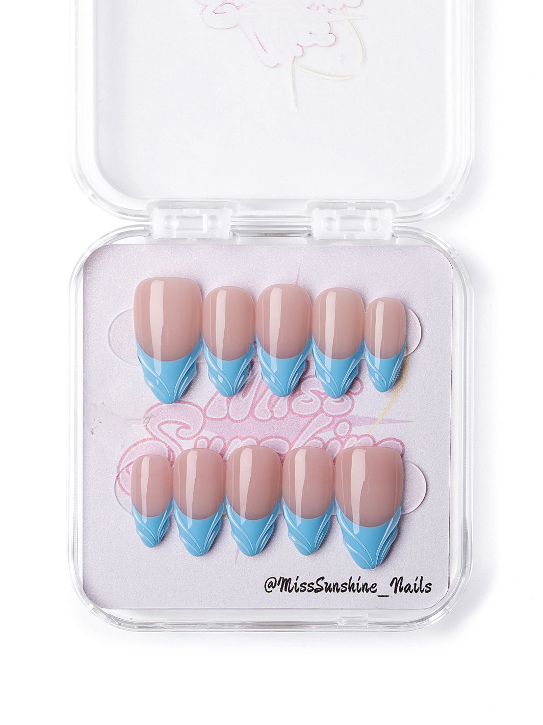 Minimalist summer press-on nails in blue and nude