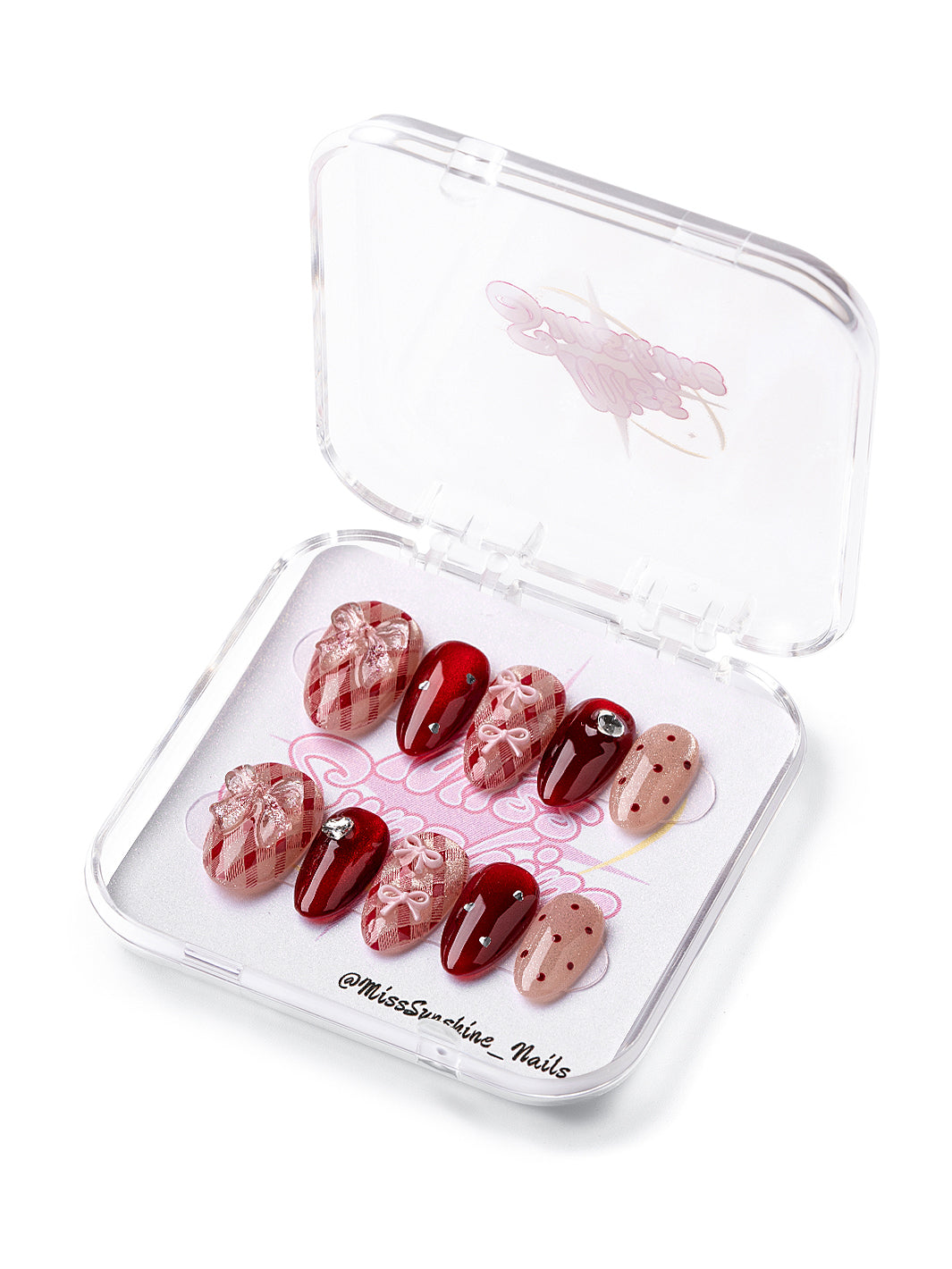 Romantic Valentine’s Day nails with glitter and heart details