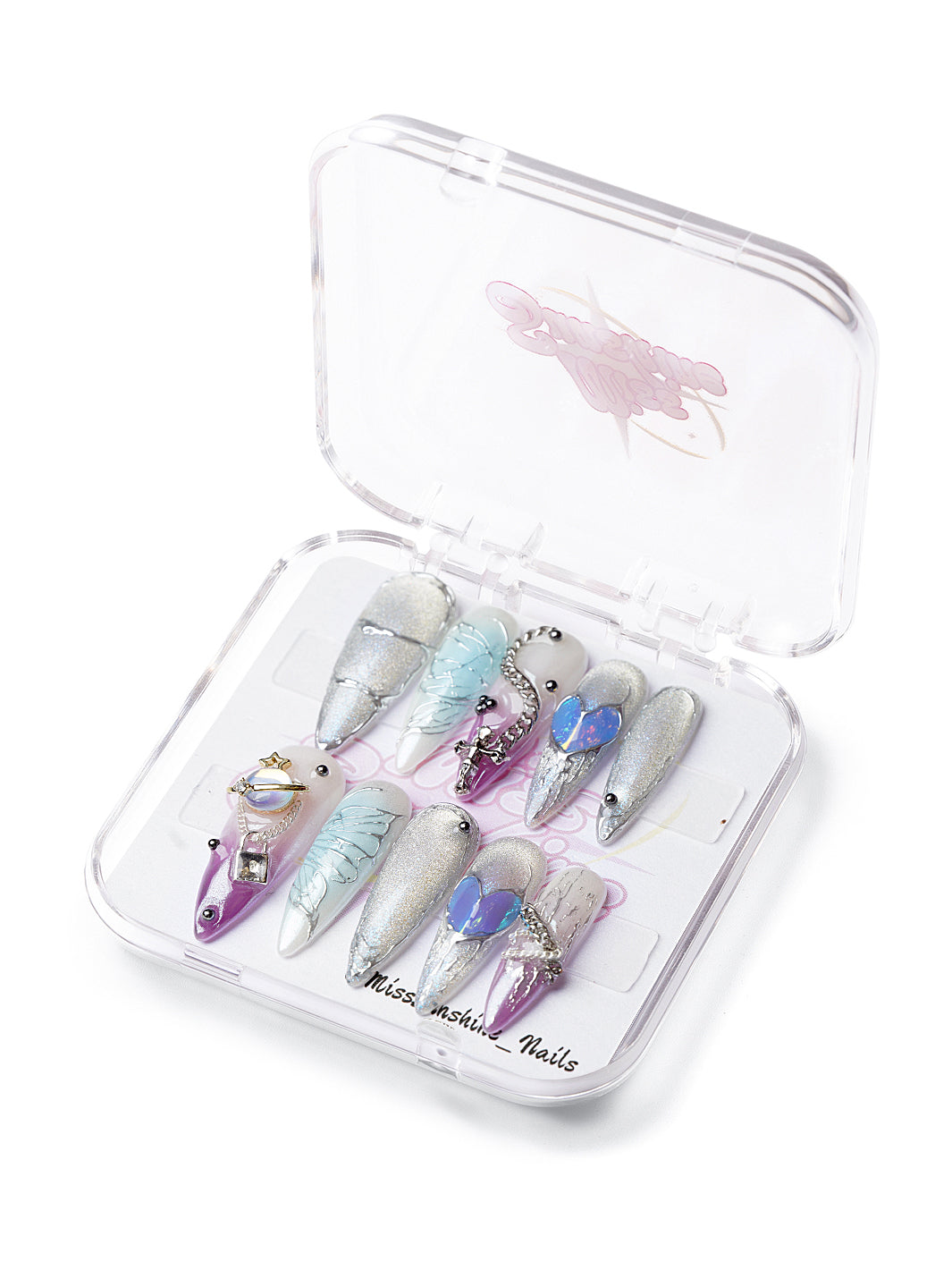 Long stiletto nails with wings